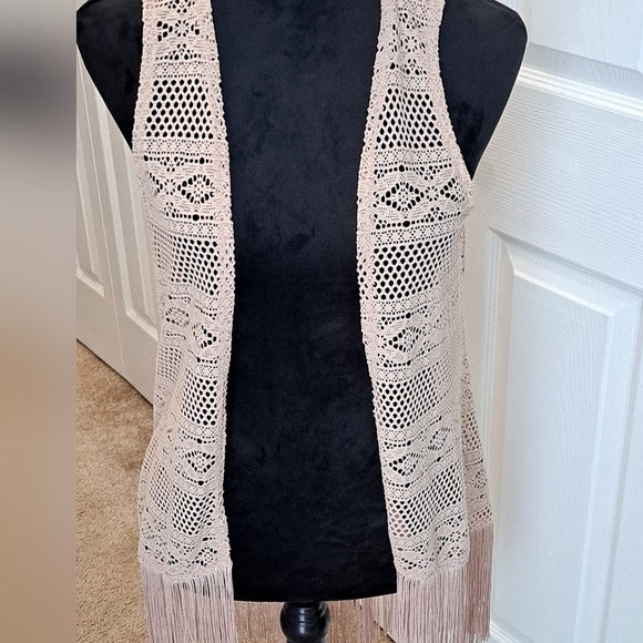 Eyeshadow Boho Crocheted Open Fringe Vest  Size S - Picture 1 of 9